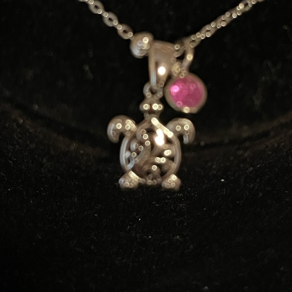 Silver Turtle ankle bracelet with Pink Accent - Picture 2 of 4